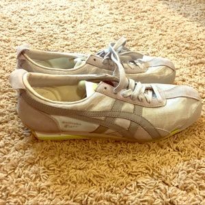 Size 7 Ladies Onitsuka Tiger Shoes